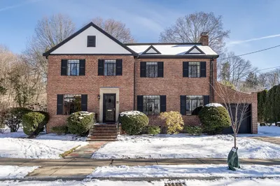 48 Avondale Rd 1