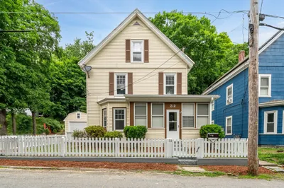 32 Institute St