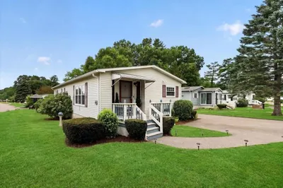 46 Leisurewoods Drive 1