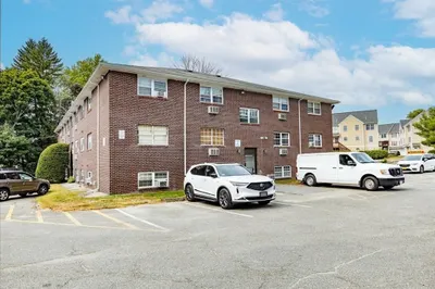 381 Hildreth St #106