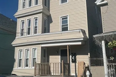74 Acushnet Ave