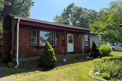 67 Ivy Rd 1