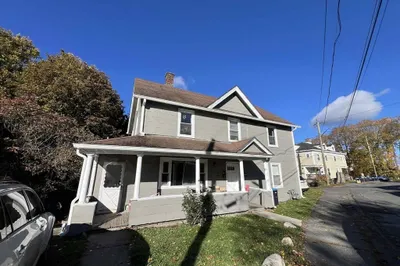 39 Circular Ave