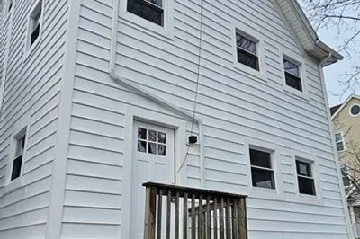 263 Acushnet Ave #1E 1