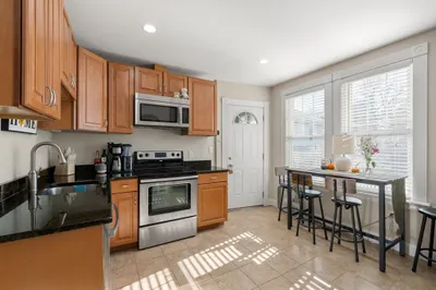 76 Taft Ave #1 1