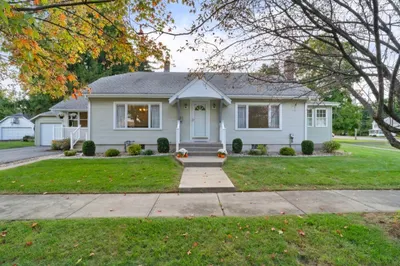 6 Van Horn Street 1