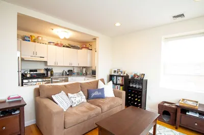 300 Washington St #3