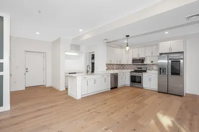 17 Kearney Sq #205 1