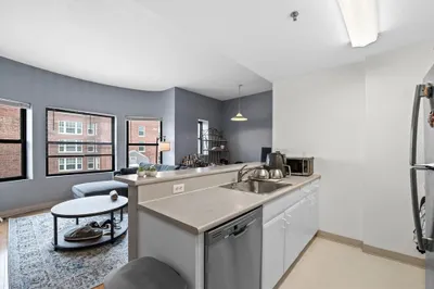 636 Beacon Street #605