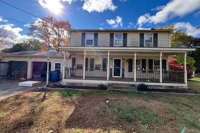 42 Gregory Ln