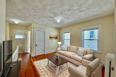 17 Pierce St #17A 1