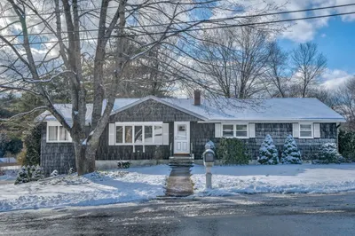 15 Longview Ave 1
