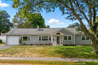 37 E Evergreen Rd