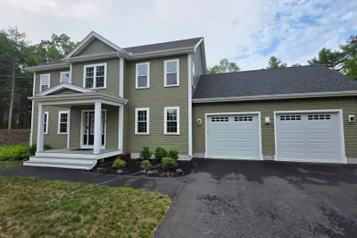 90 Howland Rd 1