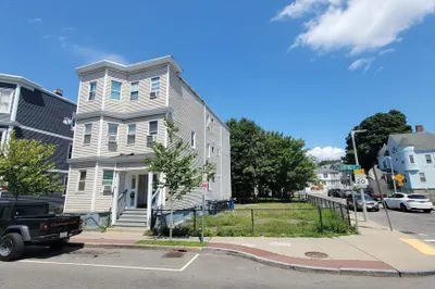 166 Quincy St