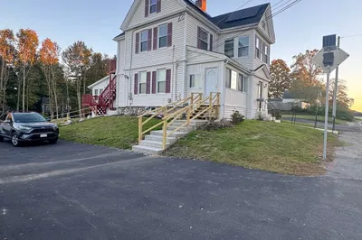 239 Pleasant St #1 1