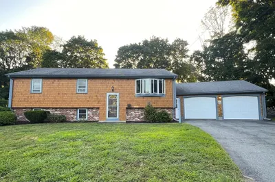 154 Brook St 1