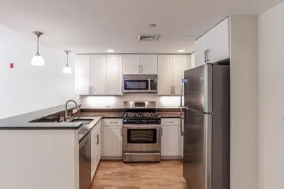 7 Cameron Ave #102 1