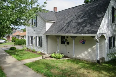 125 Maple St 1