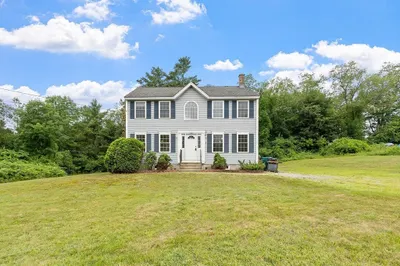 46 Woodlawn Ave 1