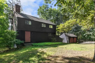 223 Perkins Row