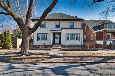 740 Rockdale Ave 1