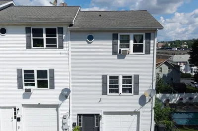 14 Sherburne Ave 1