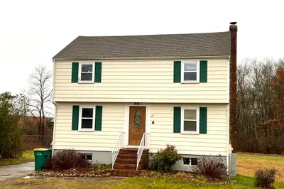 383 Bay Rd 1