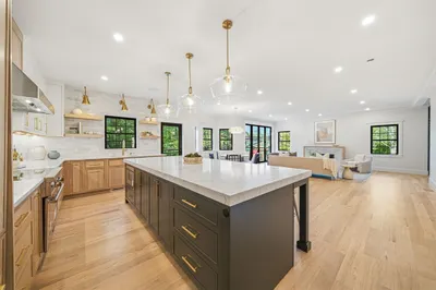 211 High Rock St 1
