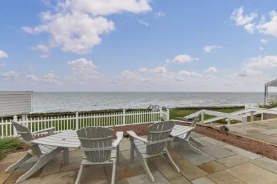 94 Shore Dr W Dr #2A 1