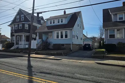 1431 Eastern Ave