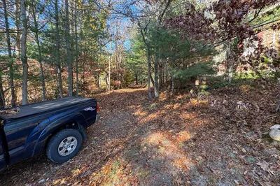 60 Richards Ln