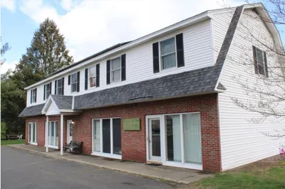 42 Amherst Rd 1