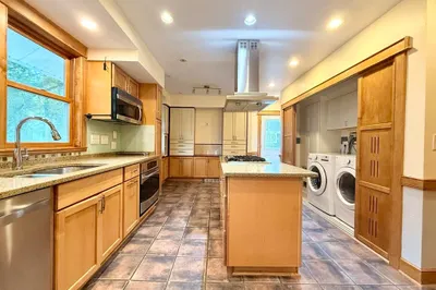 25-27 Westbourne Rd #27 1