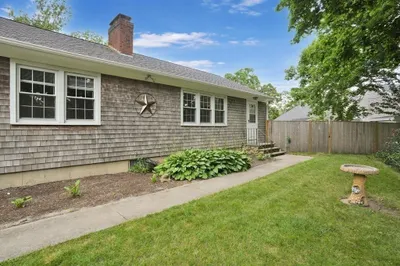 4 Clayton St 1