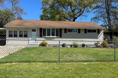 18 Shirley Rd