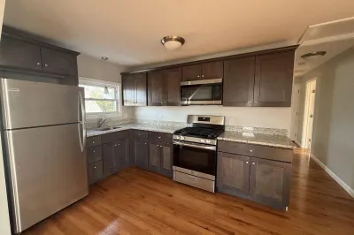 629 Highland Ave #3