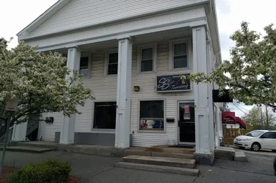 308a Main St