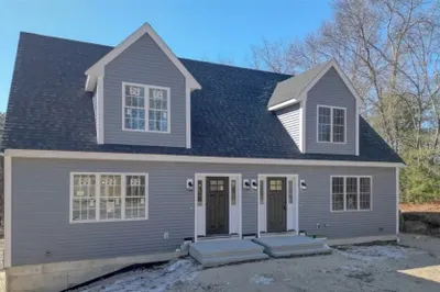 1407 Main St #4