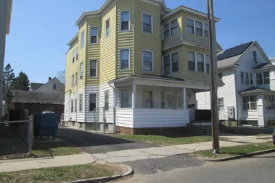68-72 Mooreland St 1
