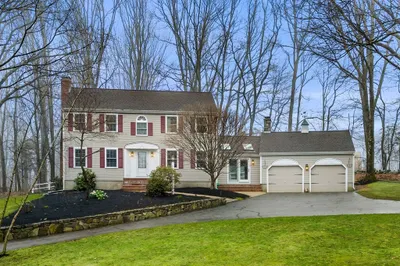 22 Donovan Dr 1