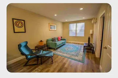 140 Pearl St #33