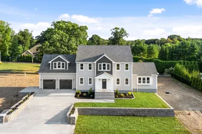 2 Rose Ann Ct 1