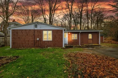 40 Sandwich Rd