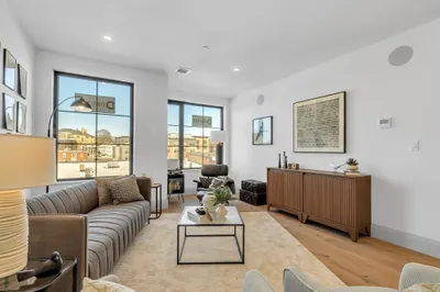 34 Oak Street #103 1