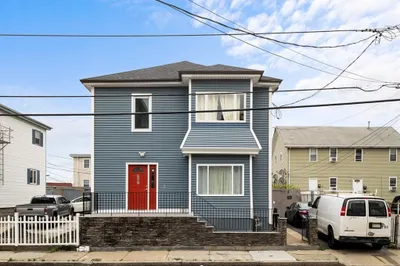 267 Quequechan St 1