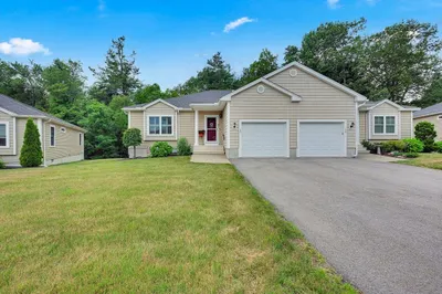 32 Village Rd #32 1