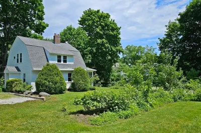 294 Waverley Ave #294