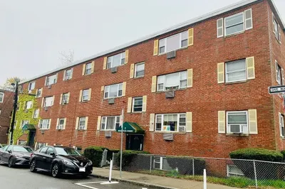 1 Melbourne St #8