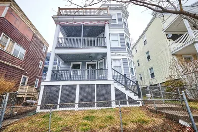 61 Robinson St 1